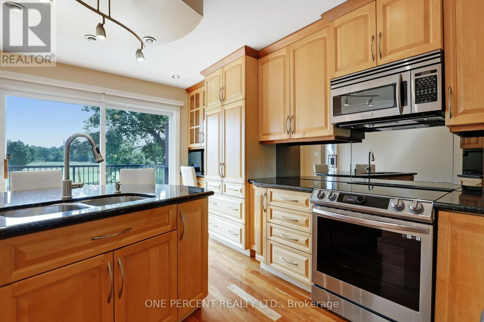 29 WINDEYER CRESCENT
