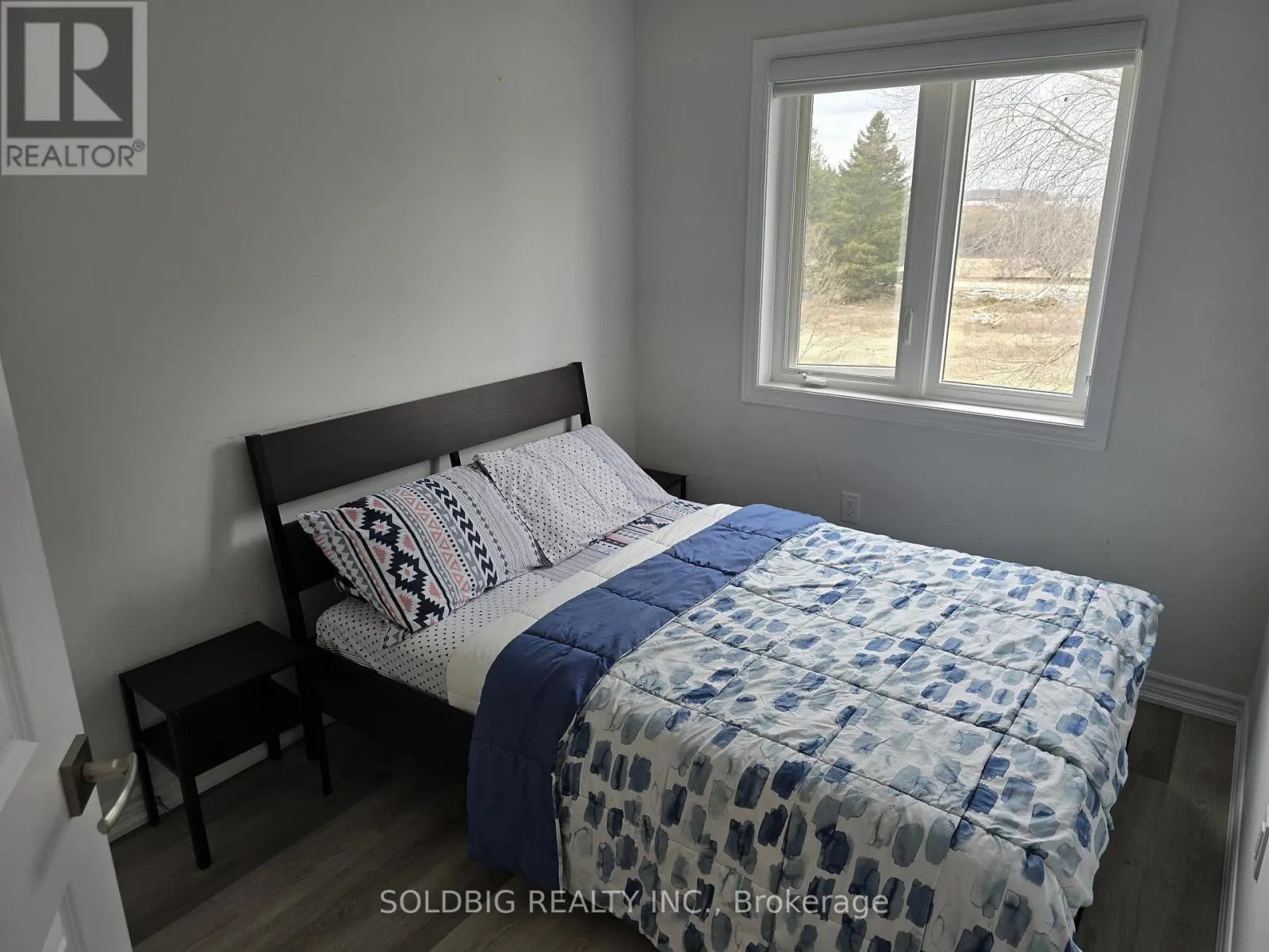 21 - 124 COMPASS TRAIL