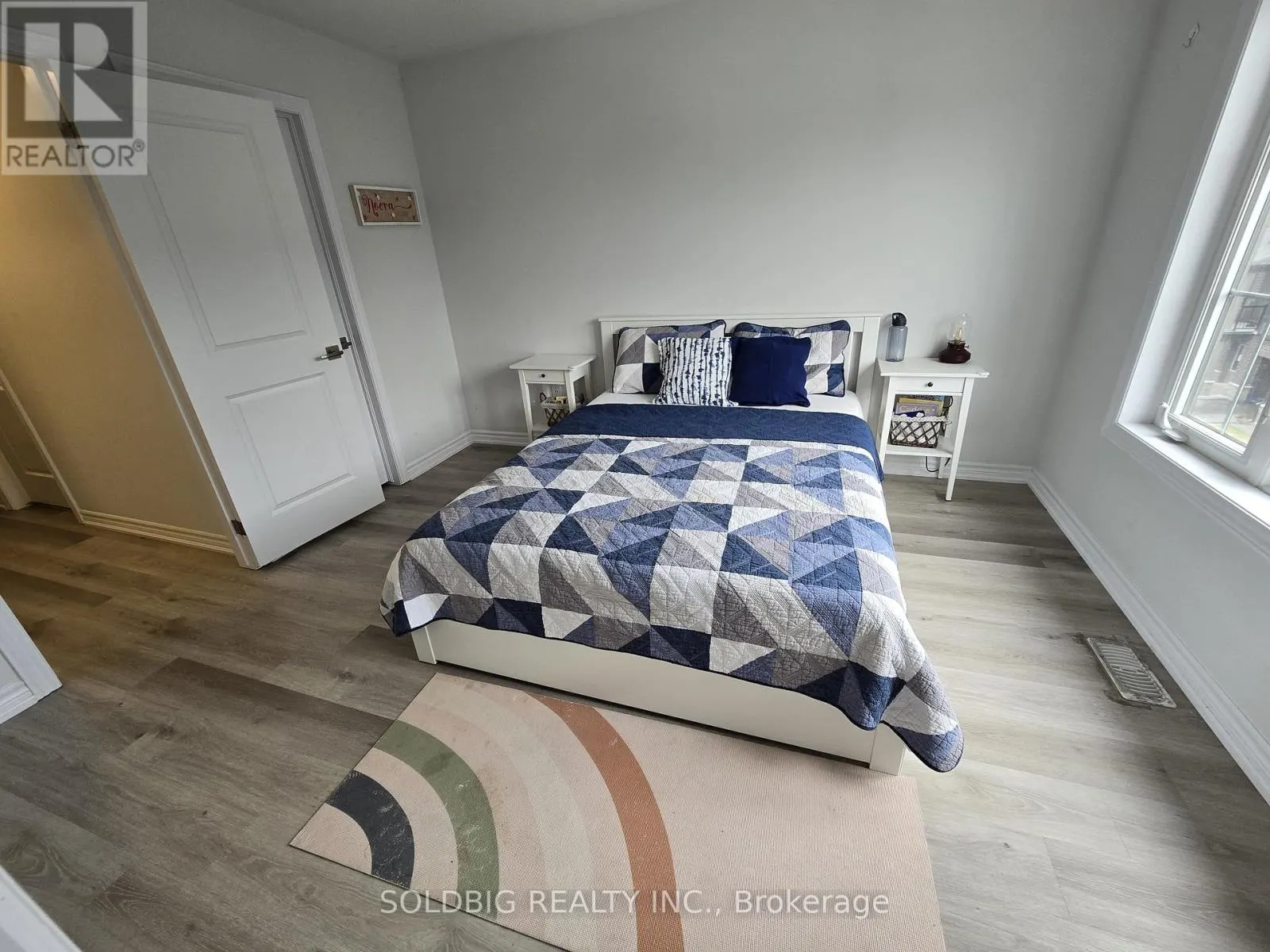 21 - 124 COMPASS TRAIL