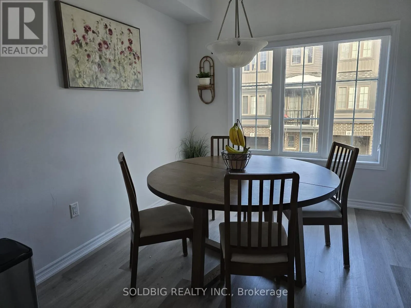 21 - 124 COMPASS TRAIL