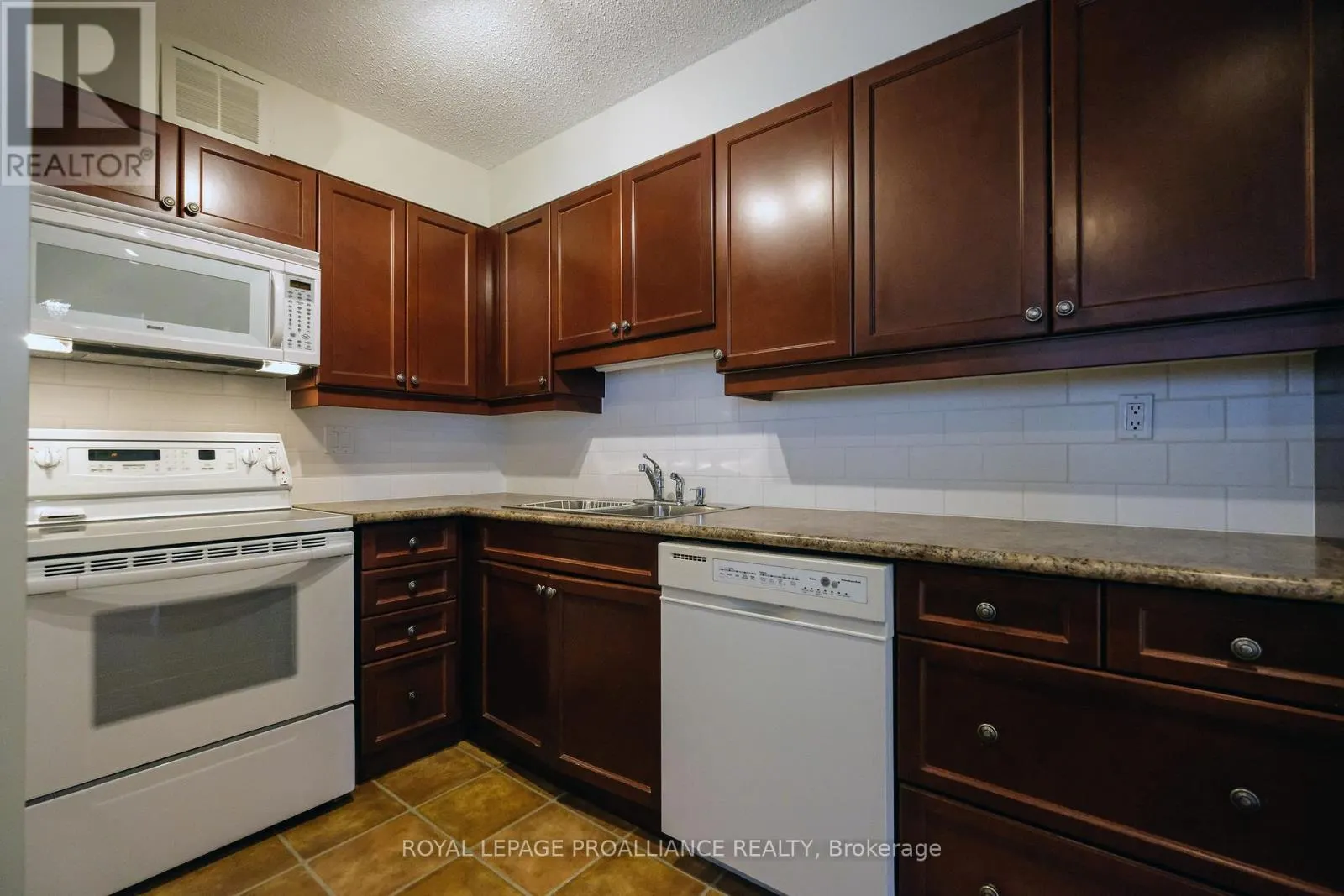 1201 - 350 FRONT STREET, #1201