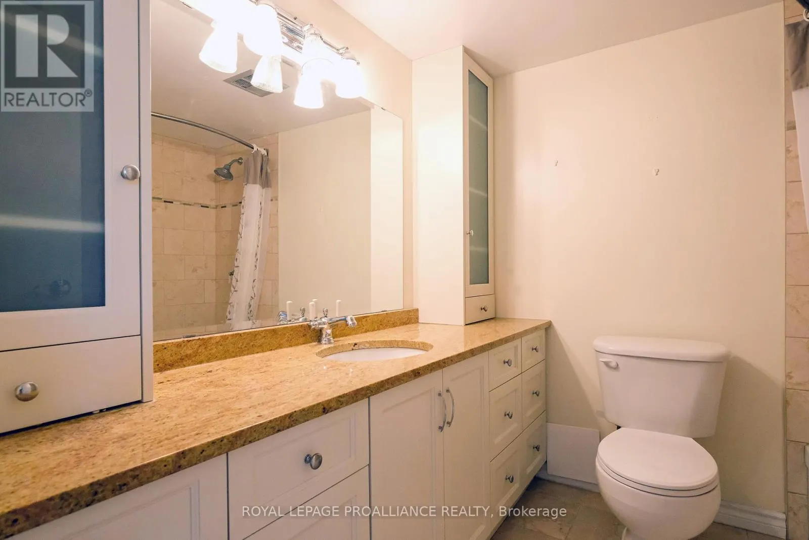 1201 - 350 FRONT STREET, #1201