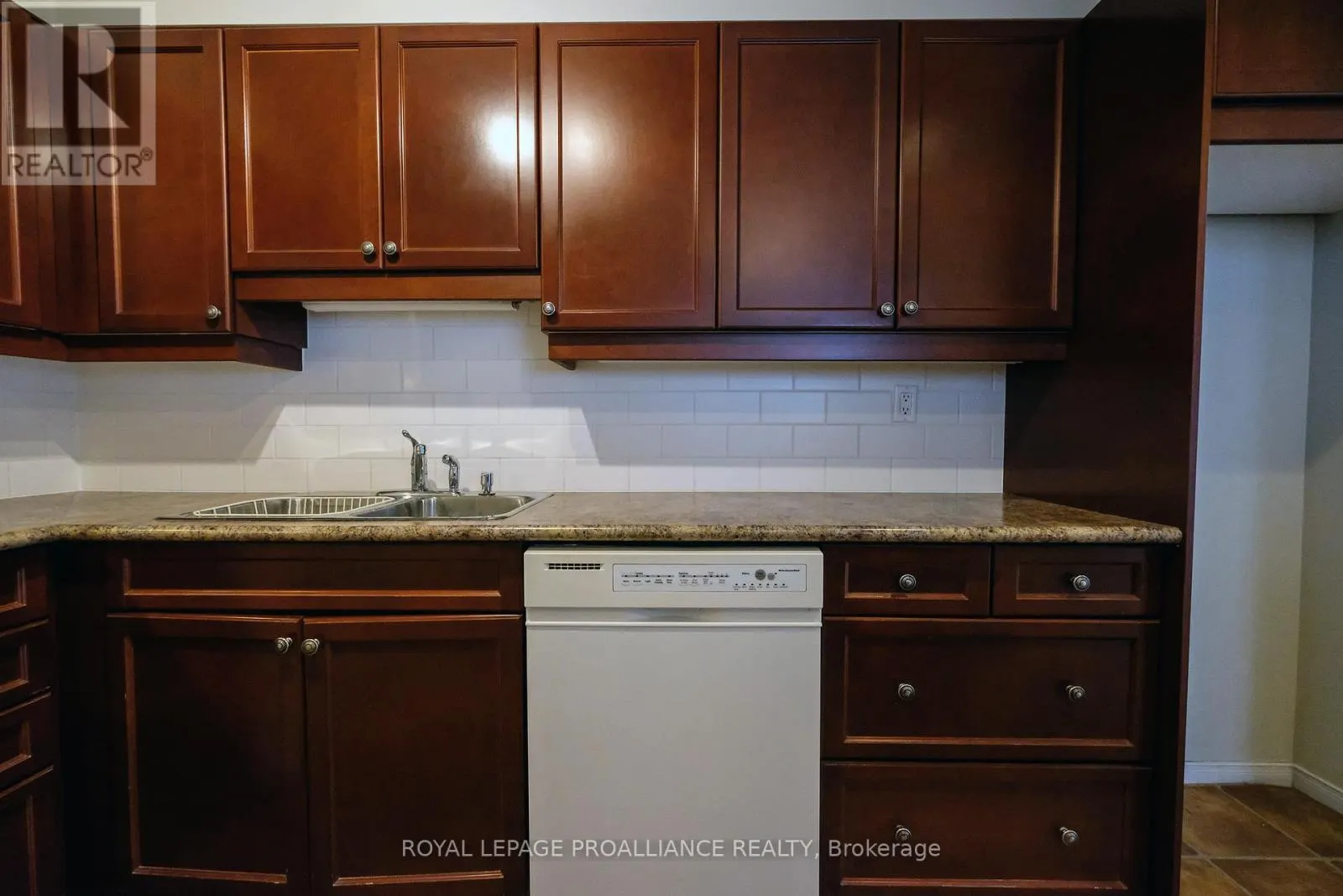 1201 - 350 FRONT STREET, #1201