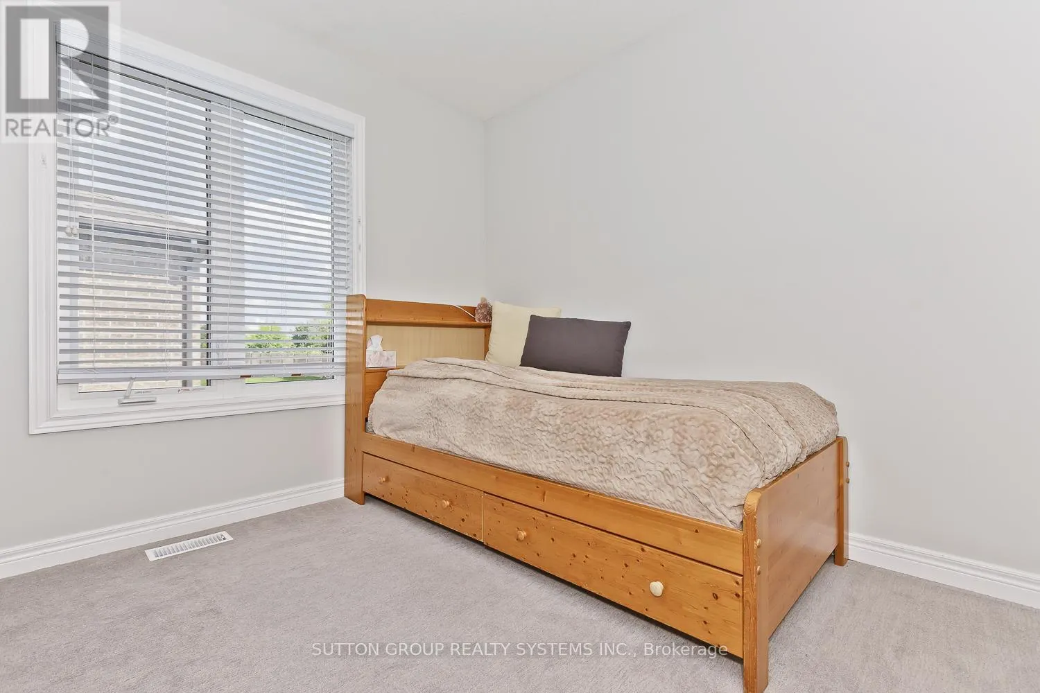 50 - 7768 ASCOT CIRCLE