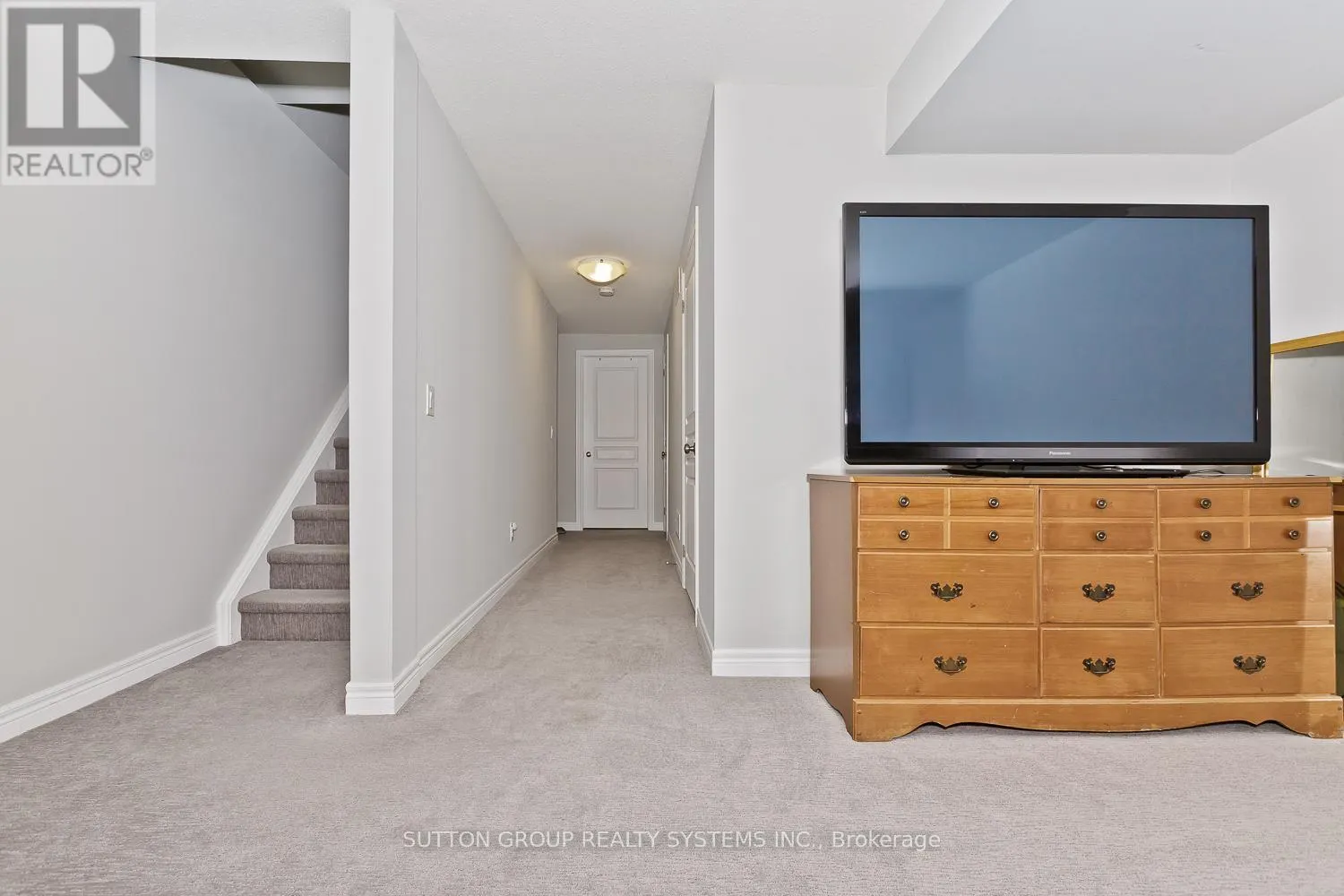 50 - 7768 ASCOT CIRCLE