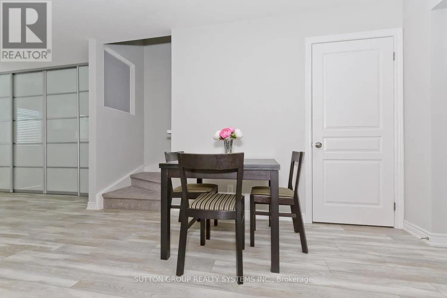 50 - 7768 ASCOT CIRCLE