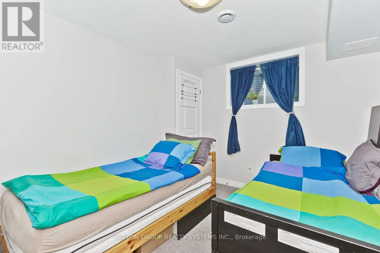 50 - 7768 ASCOT CIRCLE