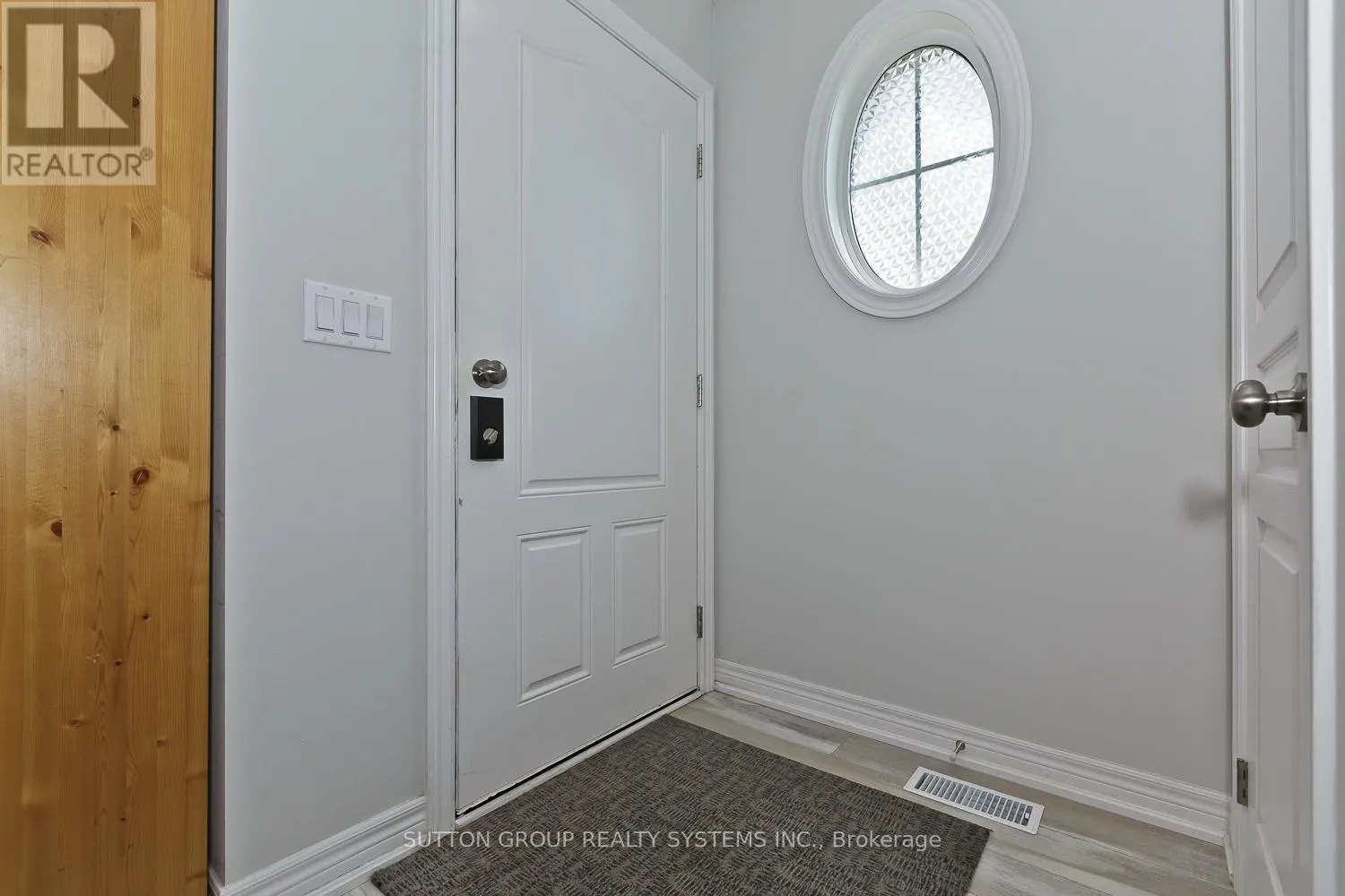 50 - 7768 ASCOT CIRCLE