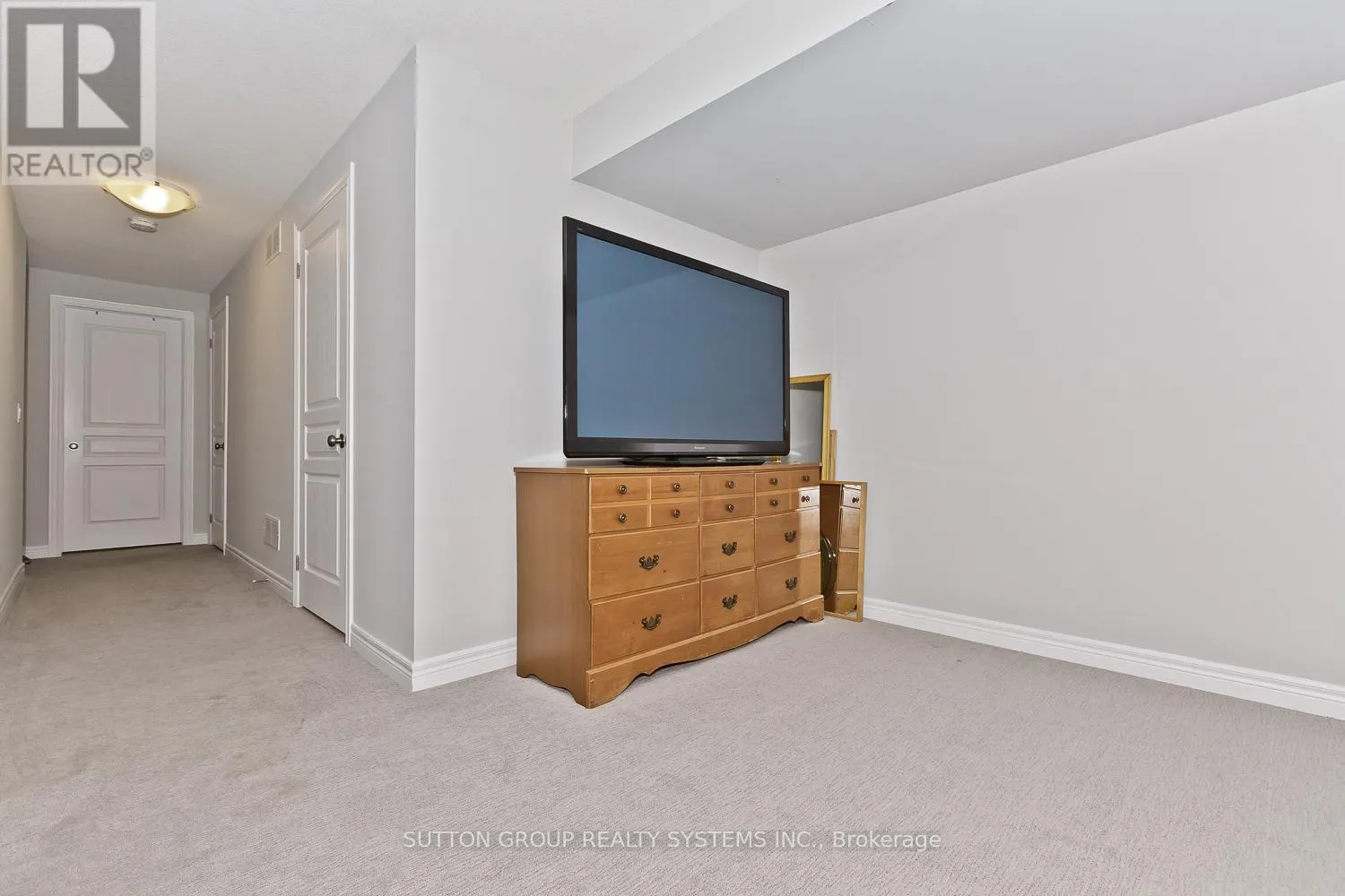 50 - 7768 ASCOT CIRCLE
