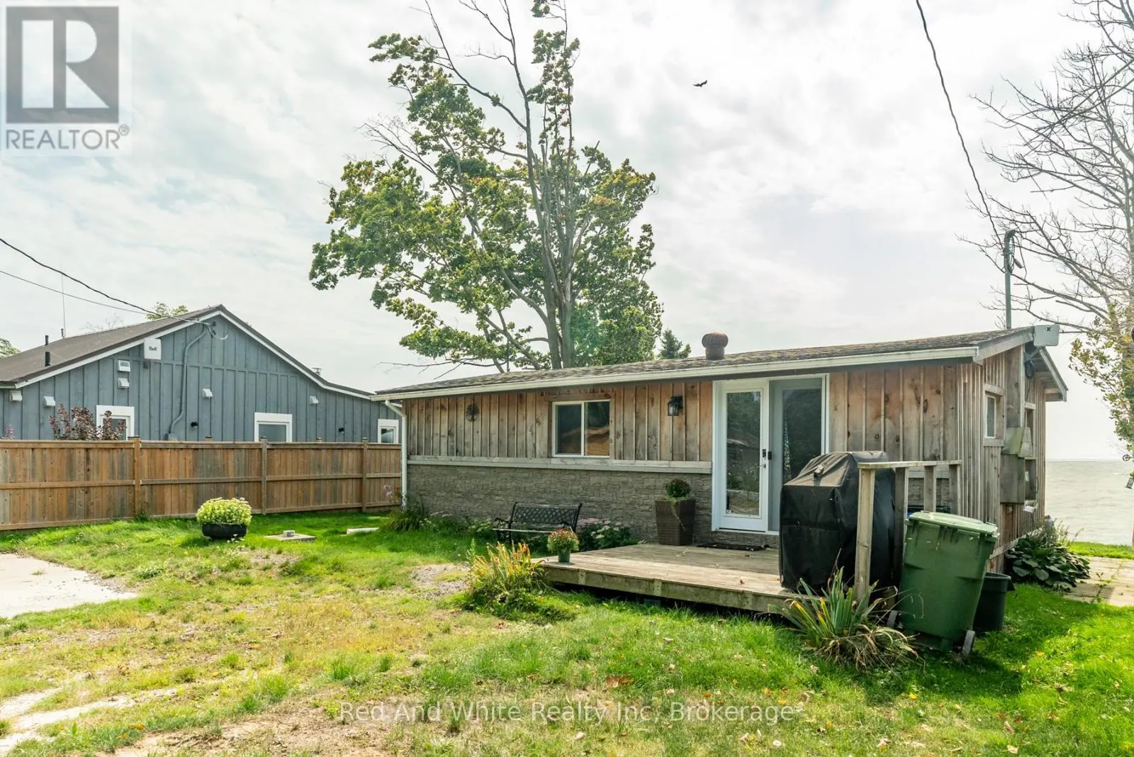 22 ERIEVIEW LANE