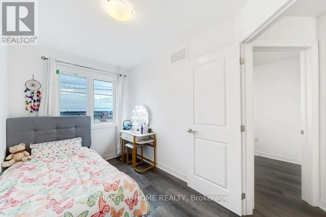 44 - 120 COURT DRIVE