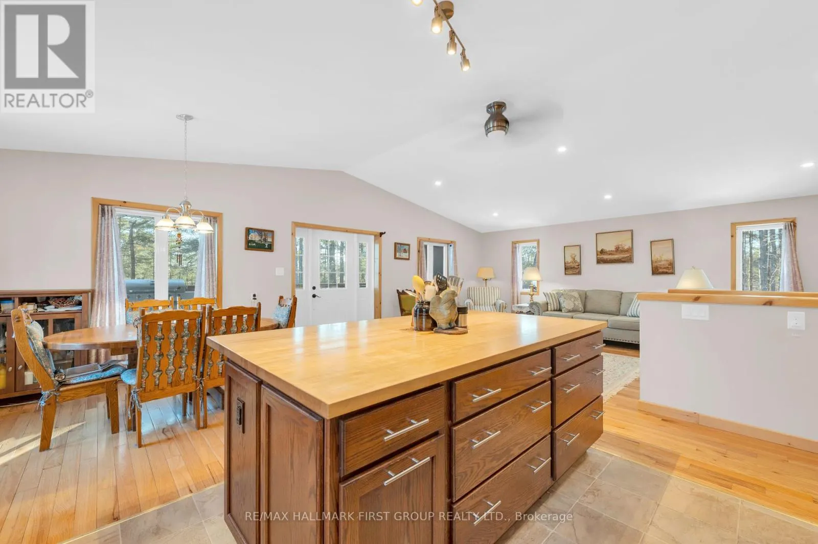 112 MOORES ROAD