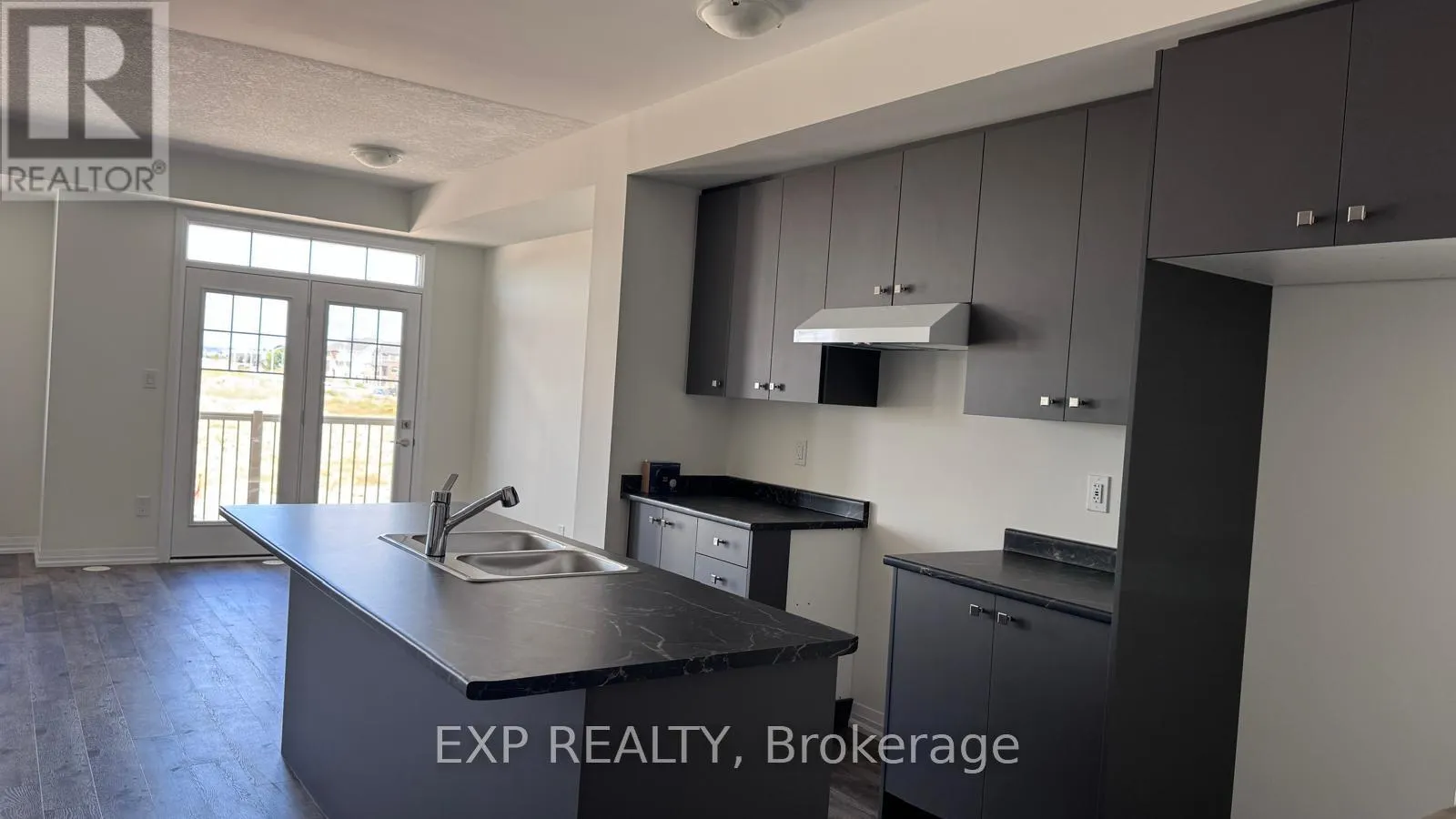 47 STANLEY AVE CRESCENT