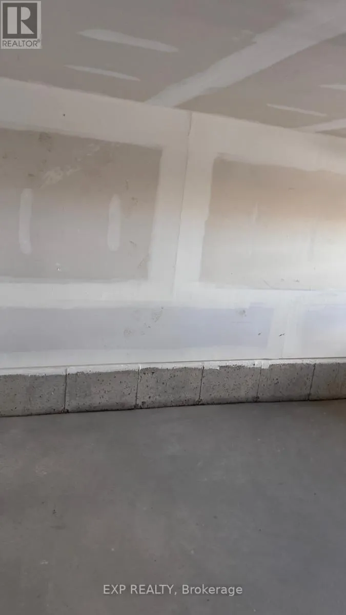 47 STANLEY AVE CRESCENT