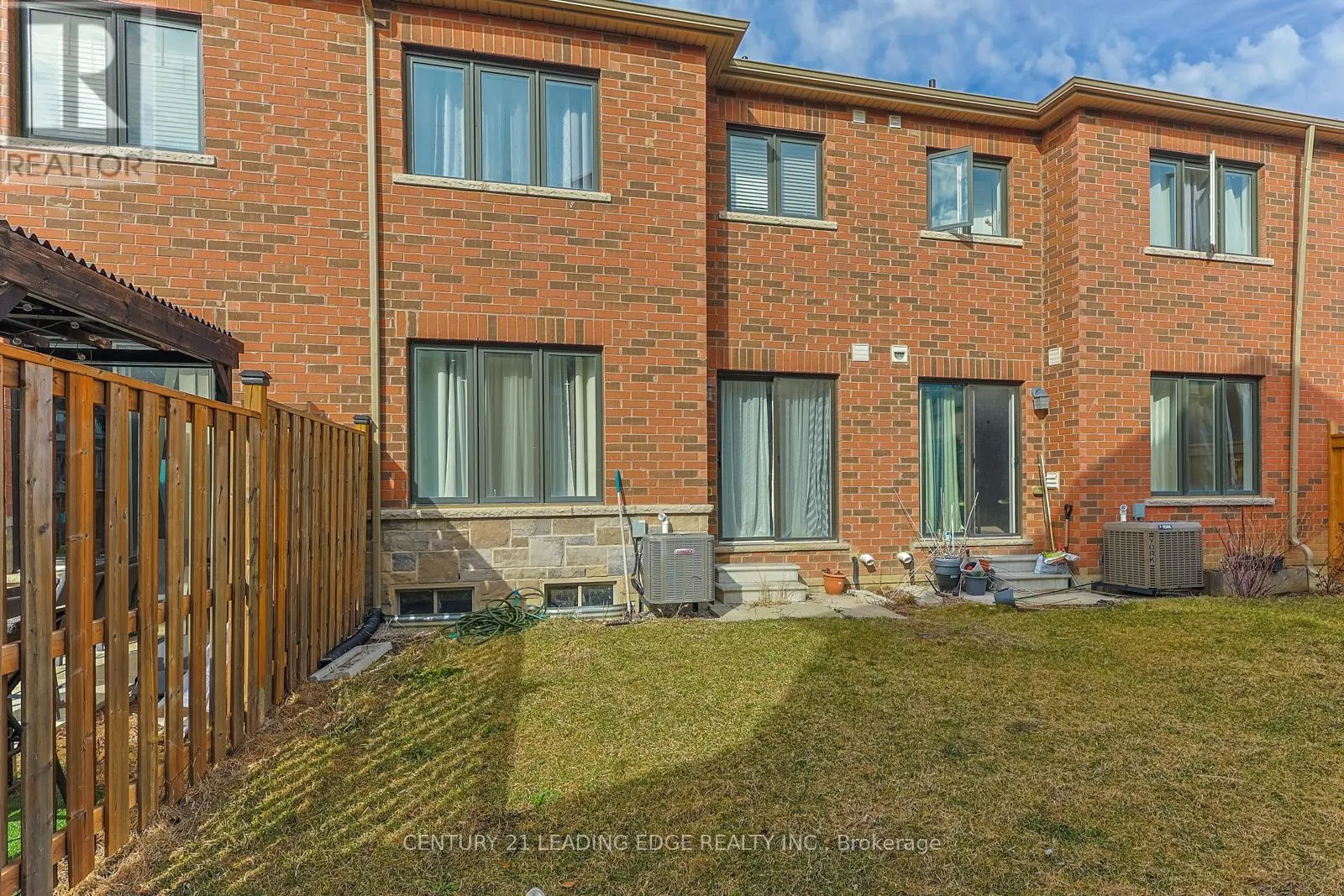 153 THOMPSON ROAD