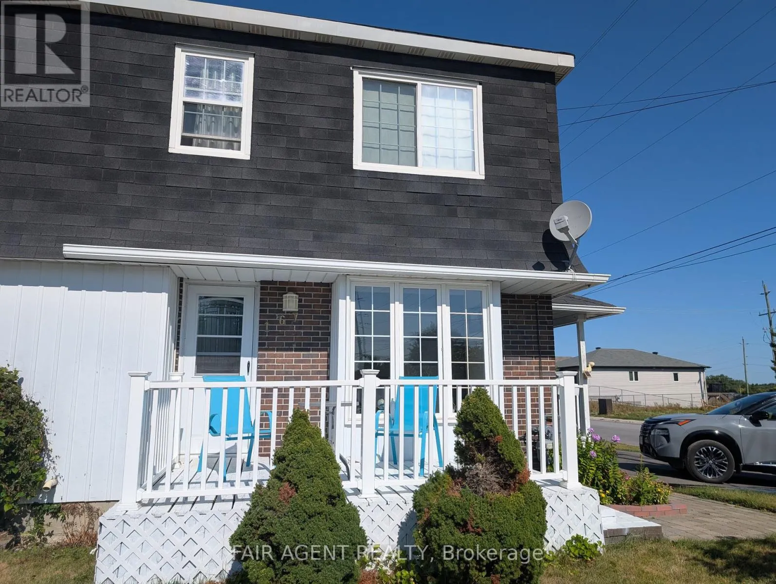167 EDWARD STREET S