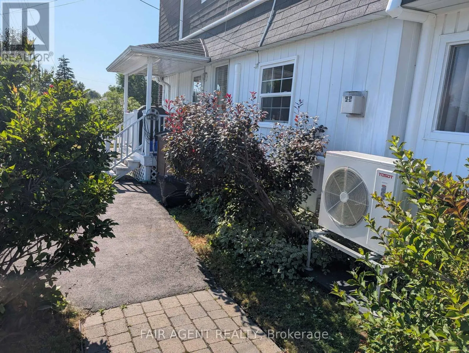 167 EDWARD STREET S