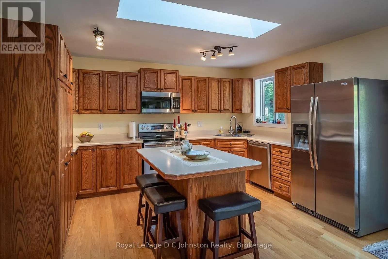 27 GREMIK CRESCENT