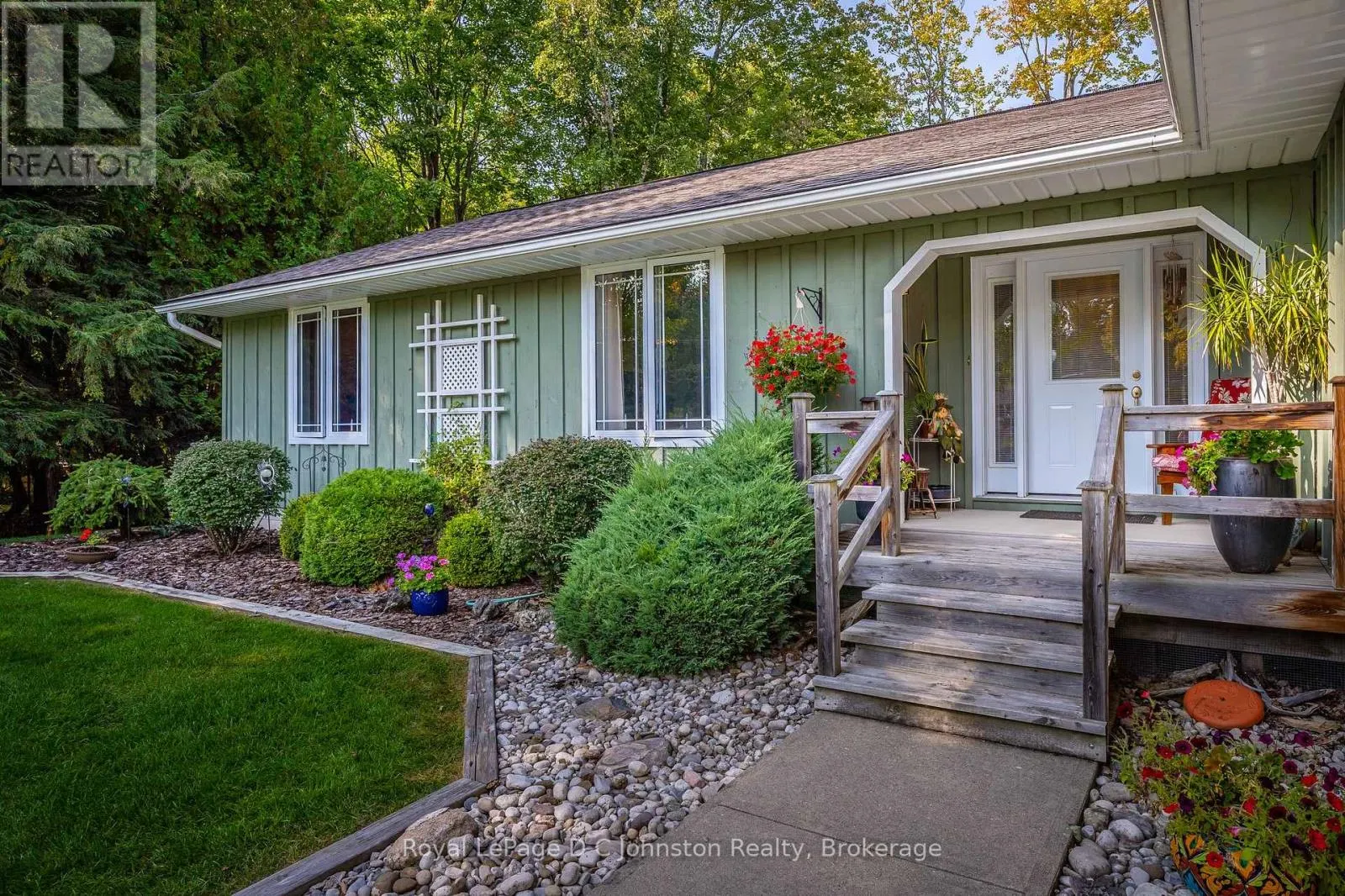 27 GREMIK CRESCENT