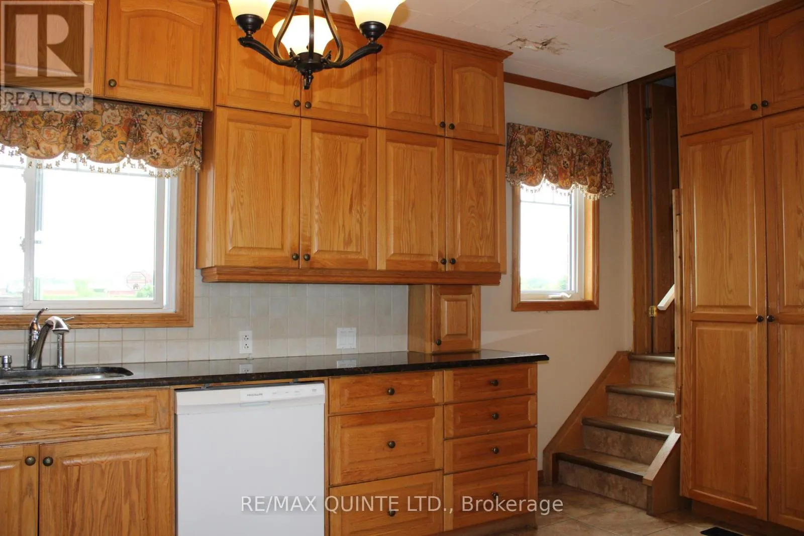 472 MAPLE ROAD