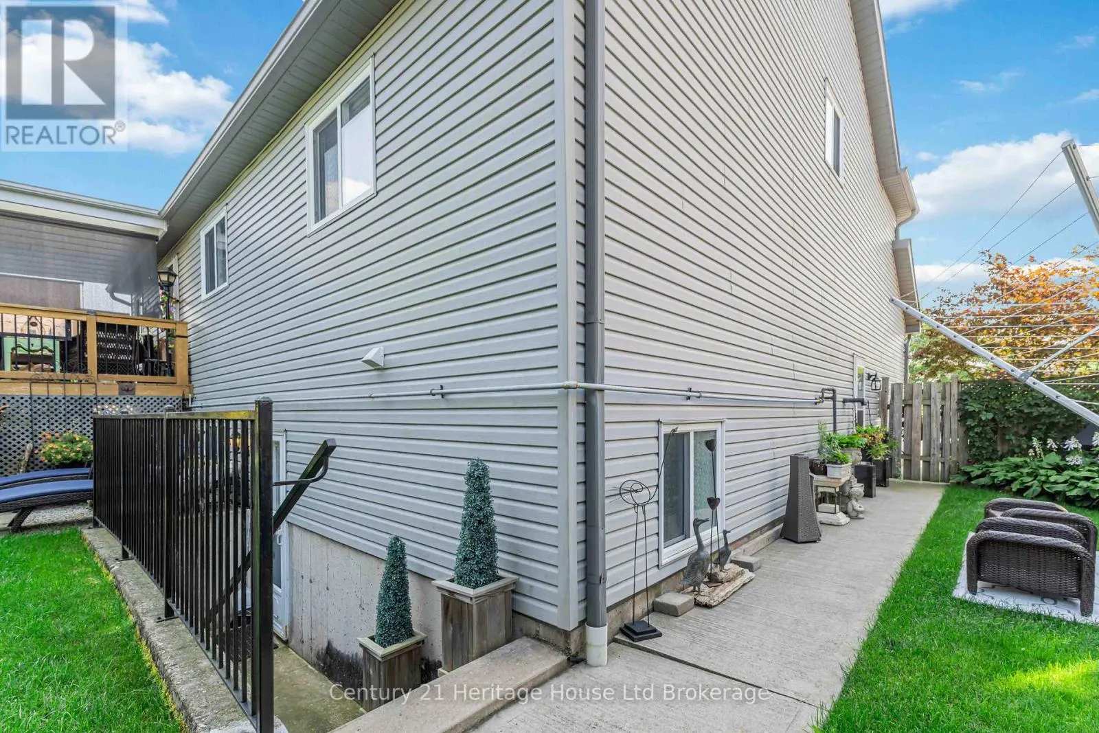 6295 TOWNLINE ROAD