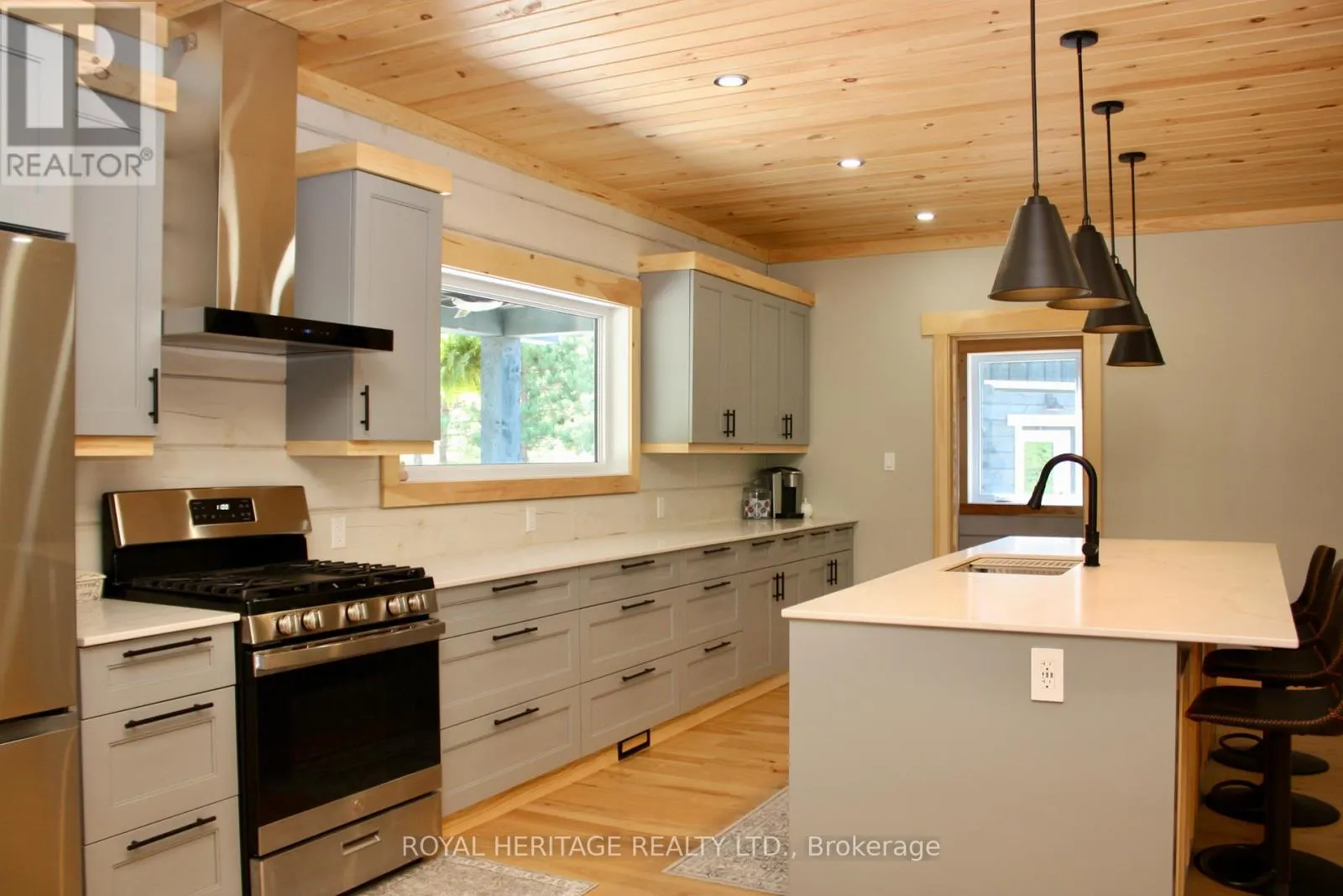 414 PINE VIEW RIDGE ROAD