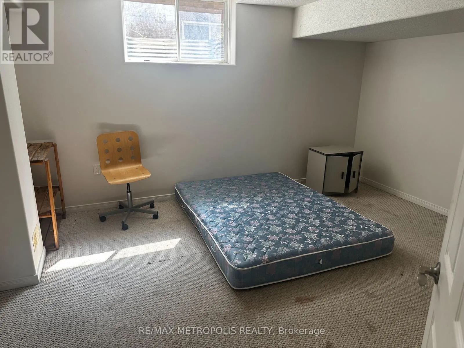 BSMT ROOM1 - 73 SUMMER LANE