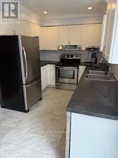 44 BURLINGTON CRESCENT
