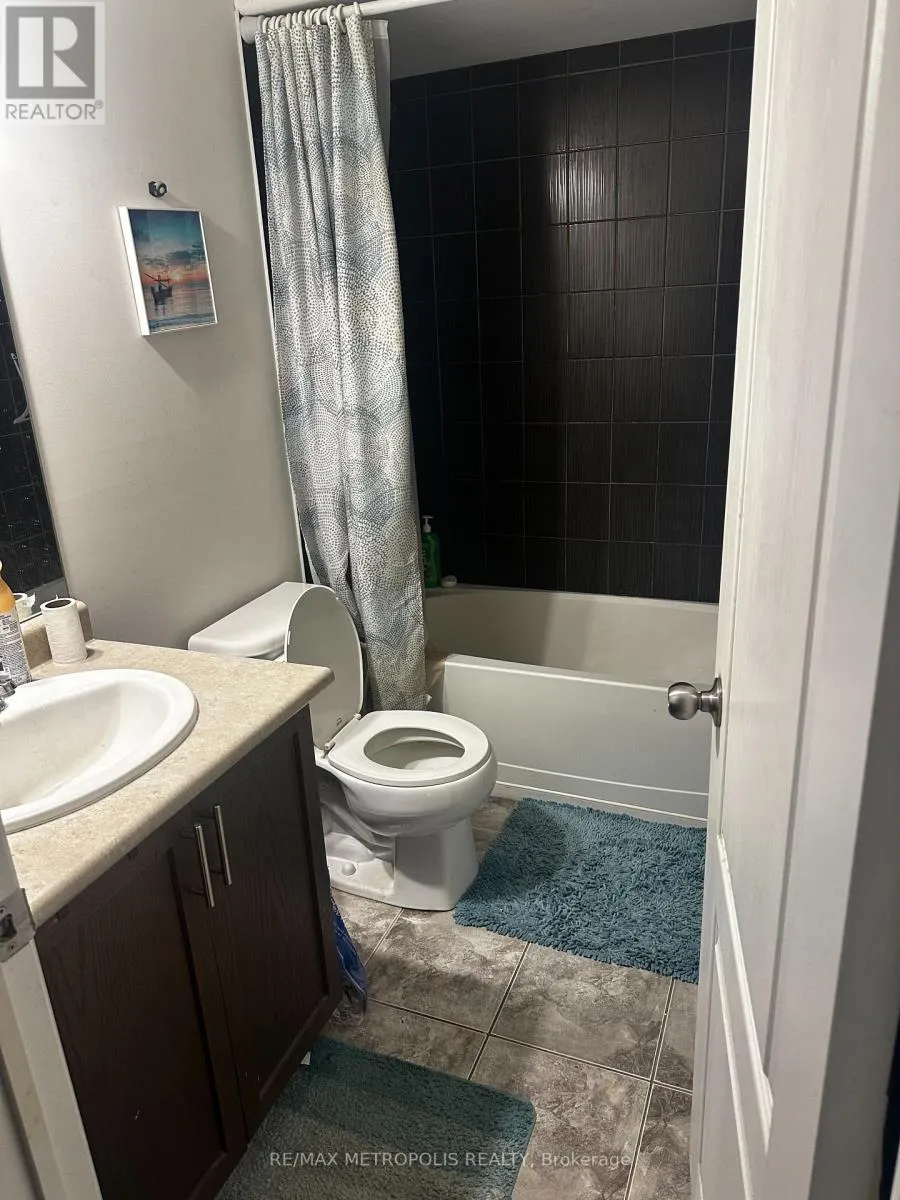 UPPER ROOM1 - 73 SUMMER LANE