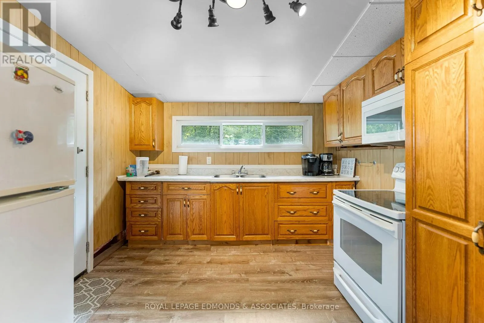 45 GREATVIEW TRAIL