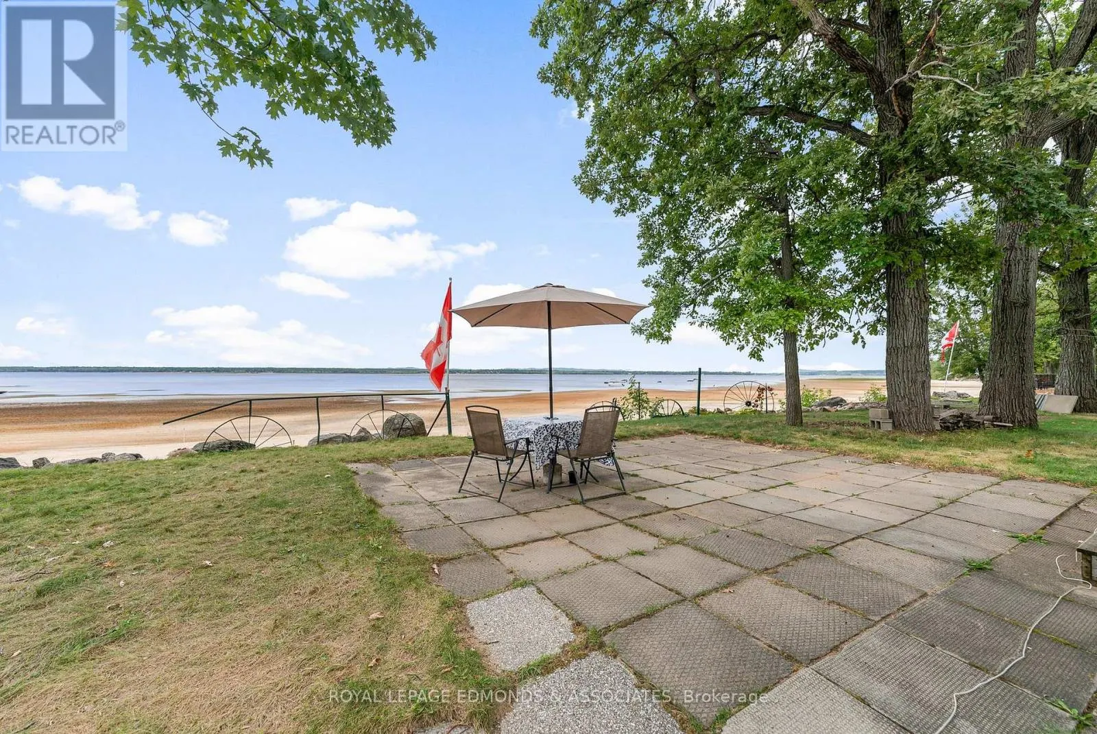 45 GREATVIEW TRAIL