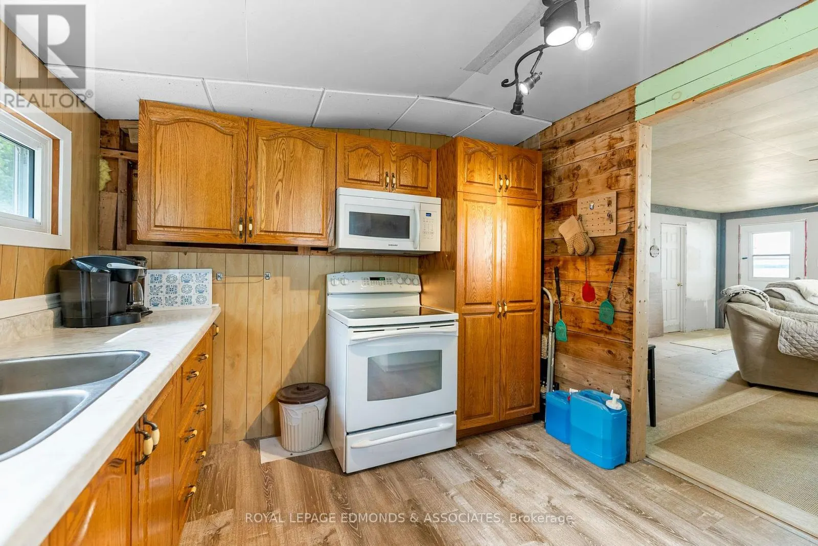 45 GREATVIEW TRAIL