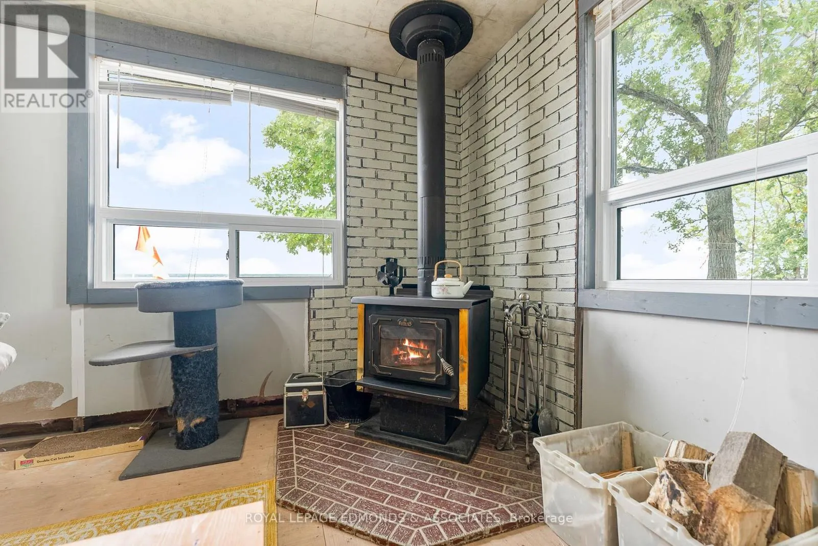 45 GREATVIEW TRAIL