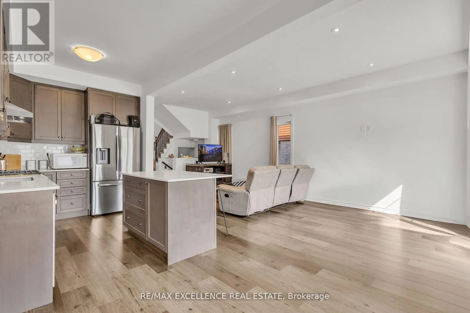 84 - 120 COURT DRIVE