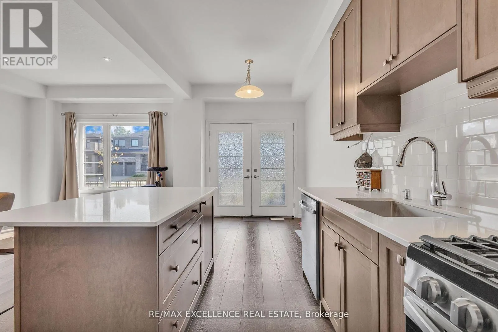84 - 120 COURT DRIVE