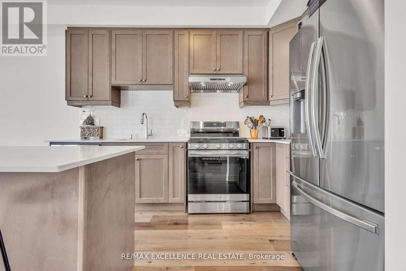 84 - 120 COURT DRIVE