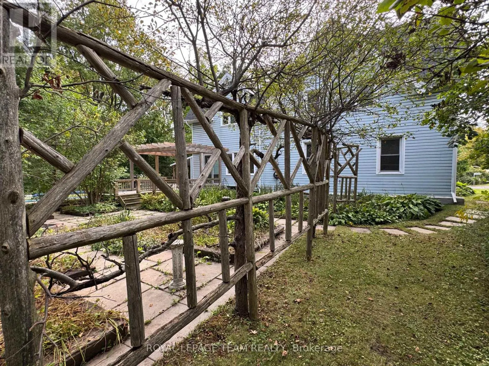 1022 BRIDGE STREET