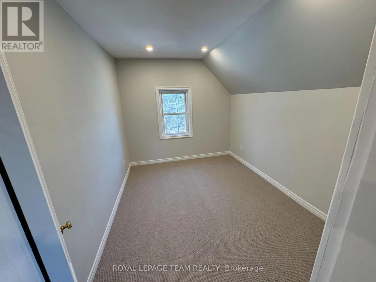 1022 BRIDGE STREET