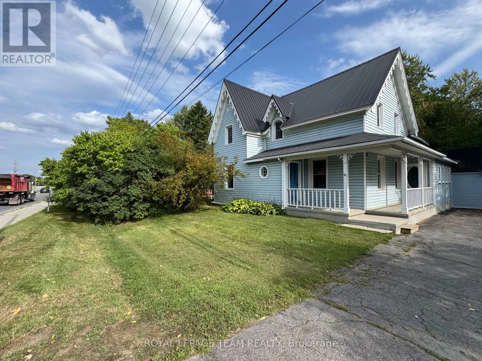 1022 BRIDGE STREET