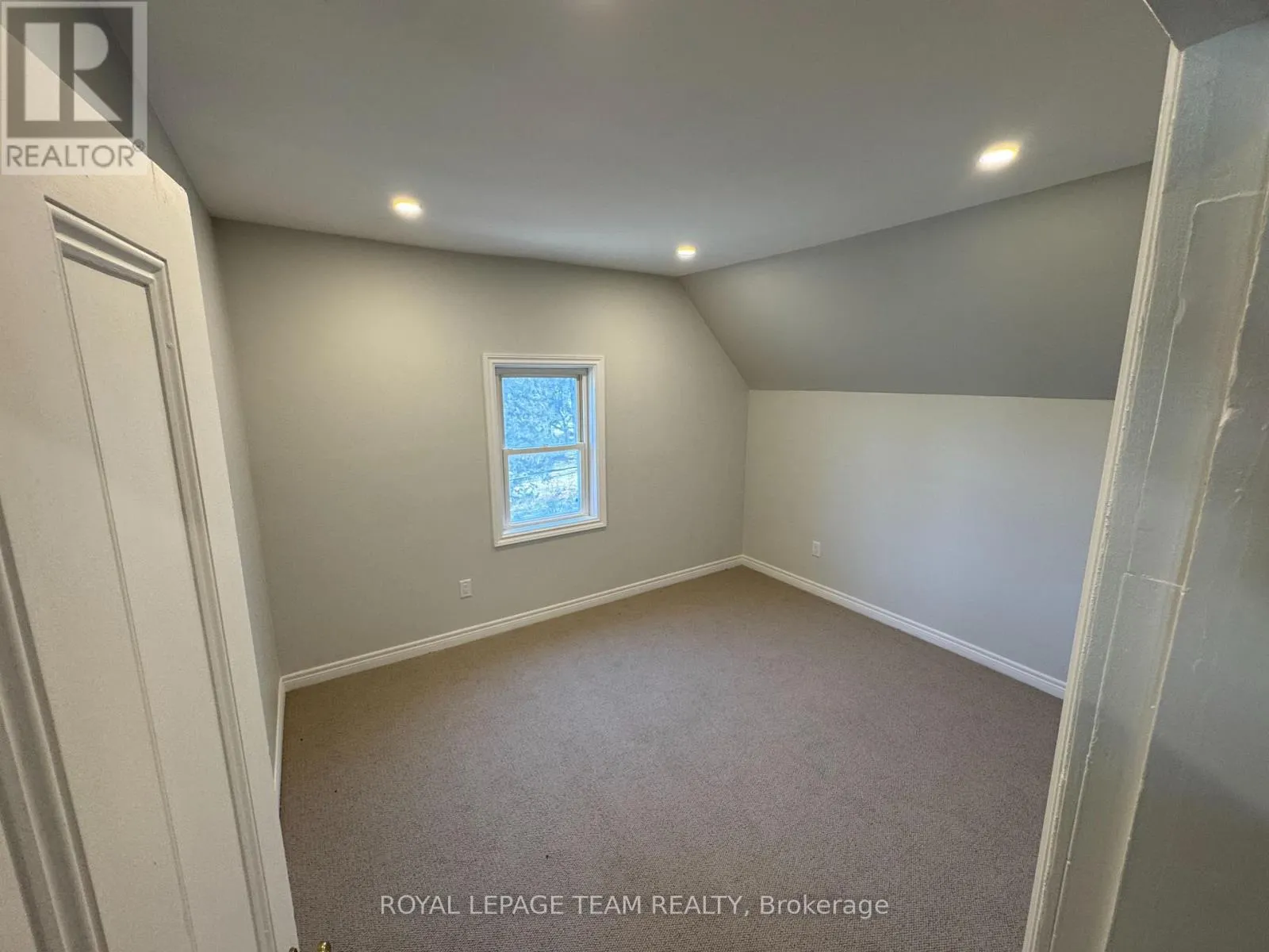 1022 BRIDGE STREET