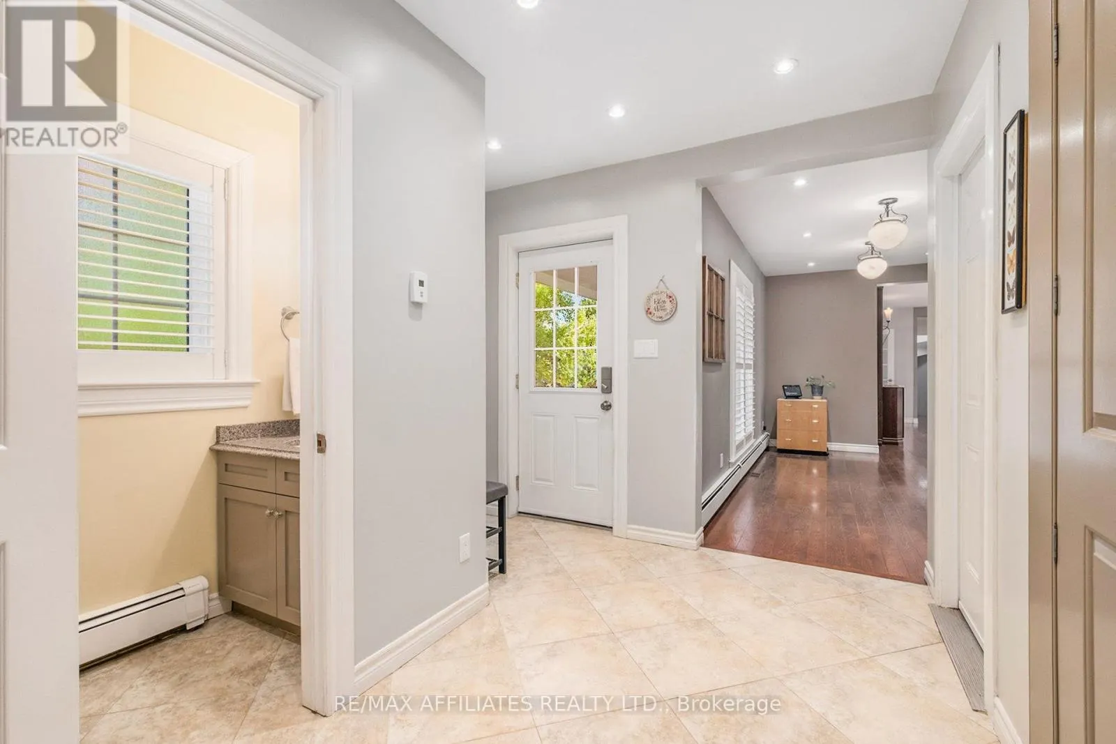 21 CEDAR LANE
