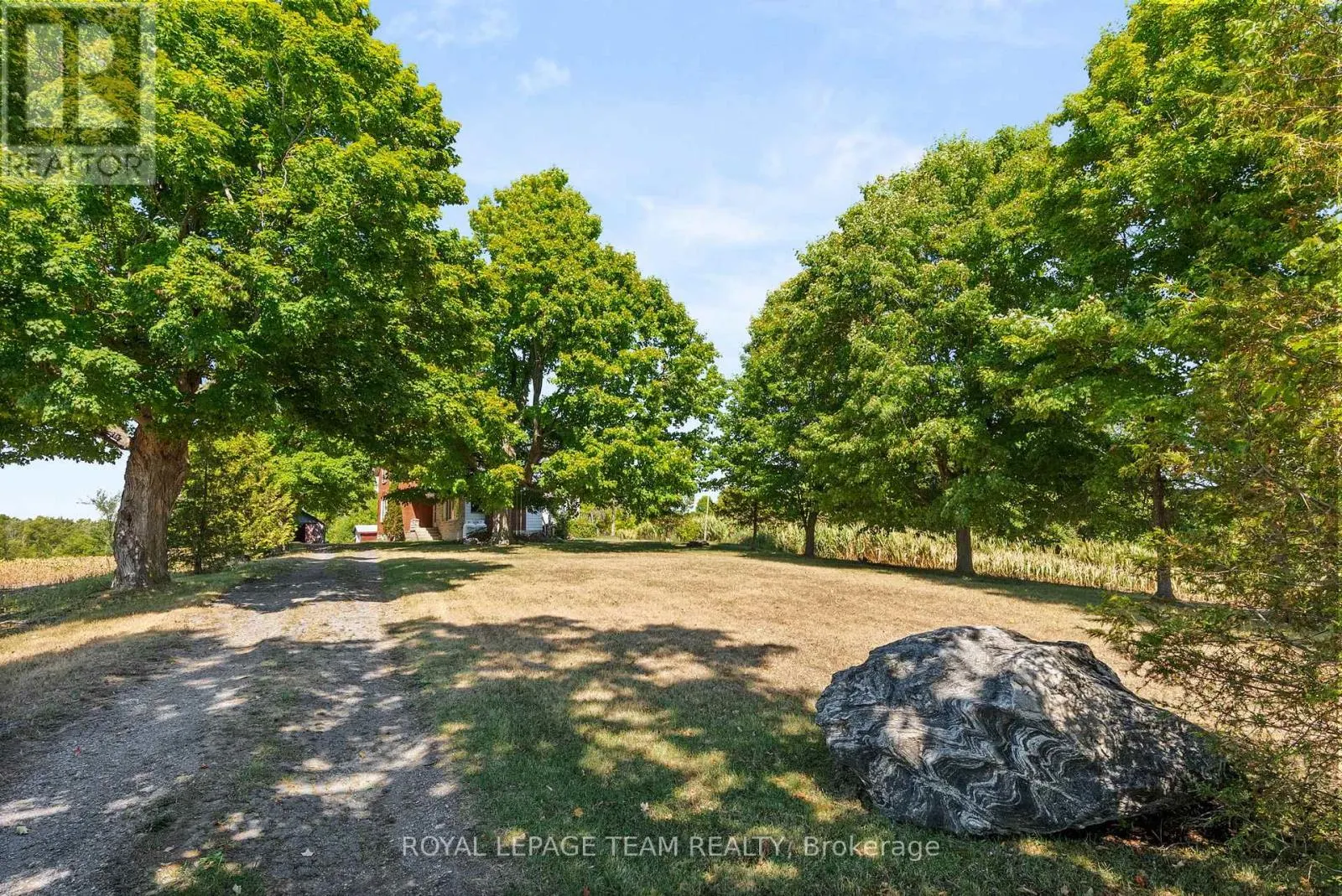 2307 CARSONBY ROAD W