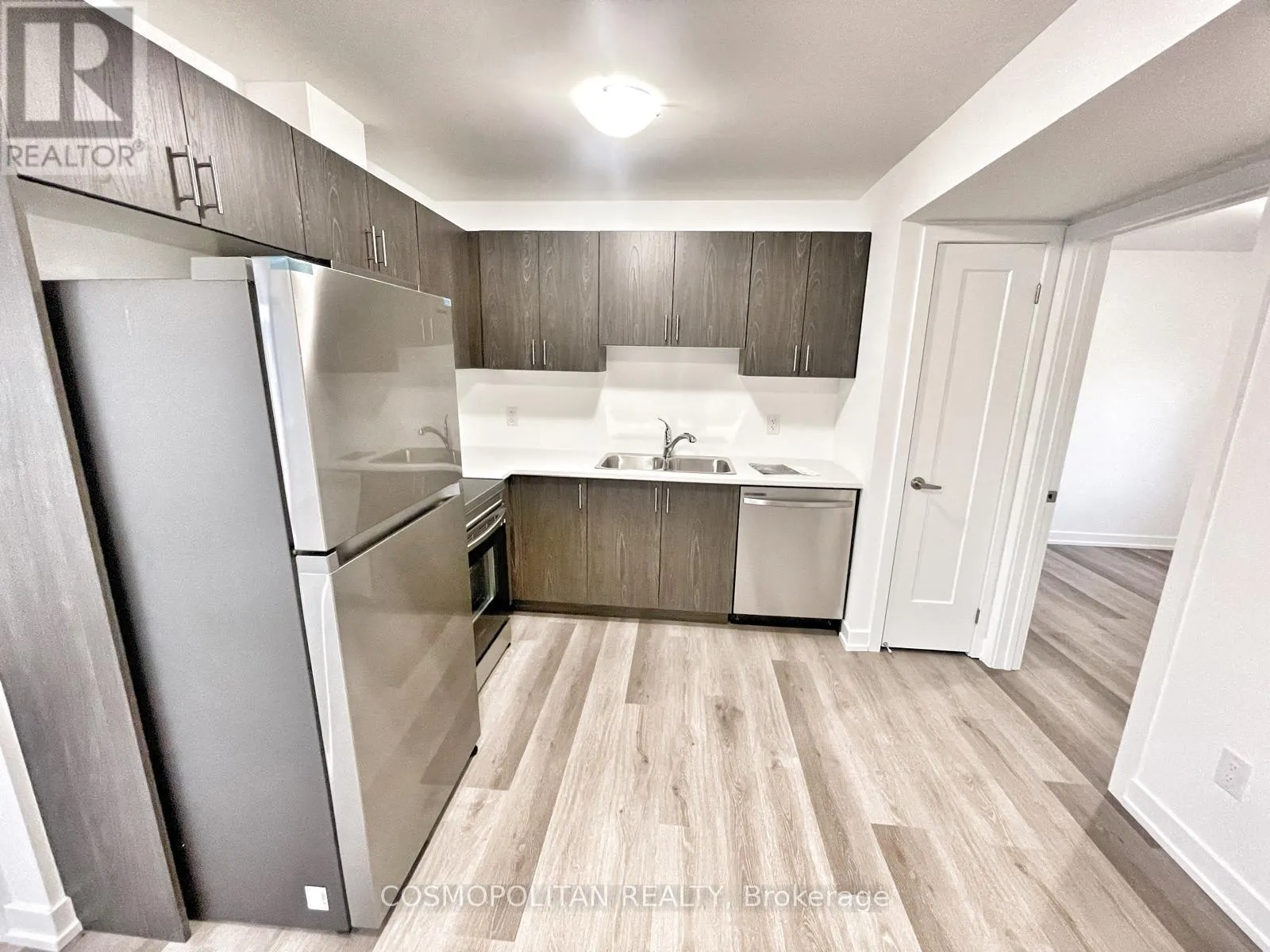 533 - 4263 FOURTH AVENUE, #533