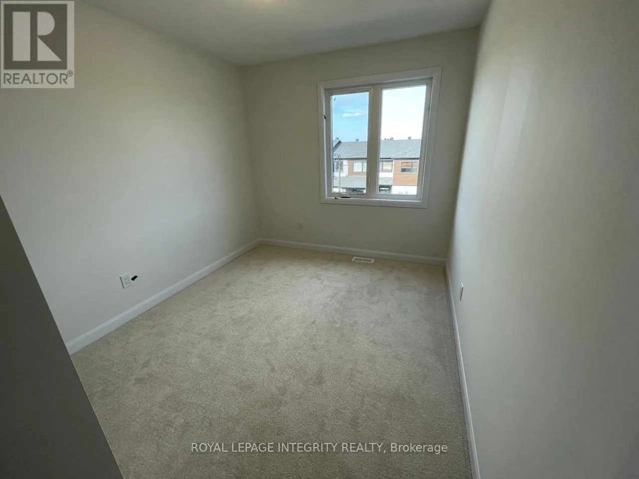 806 EVERBLOOM LANE