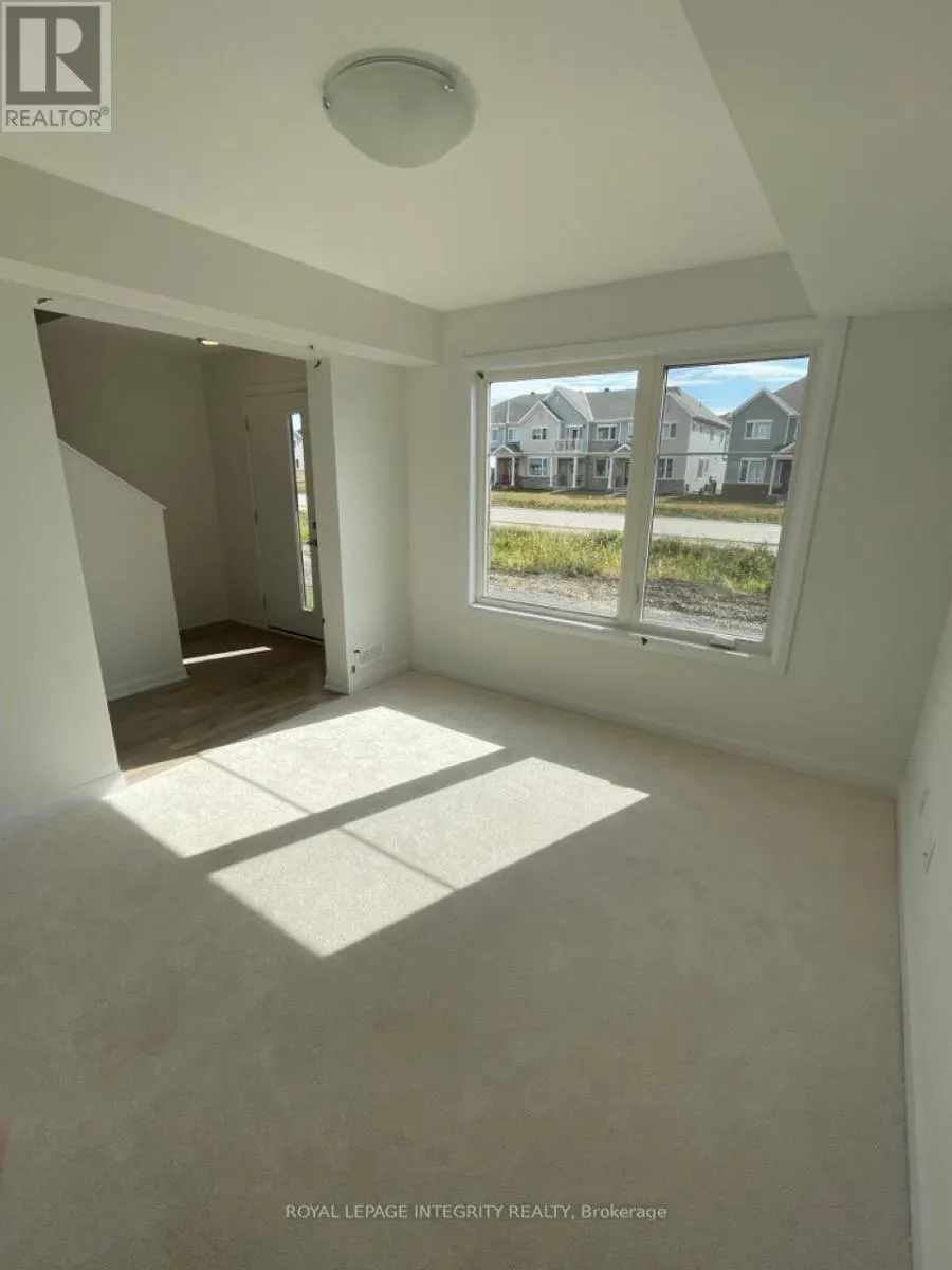806 EVERBLOOM LANE