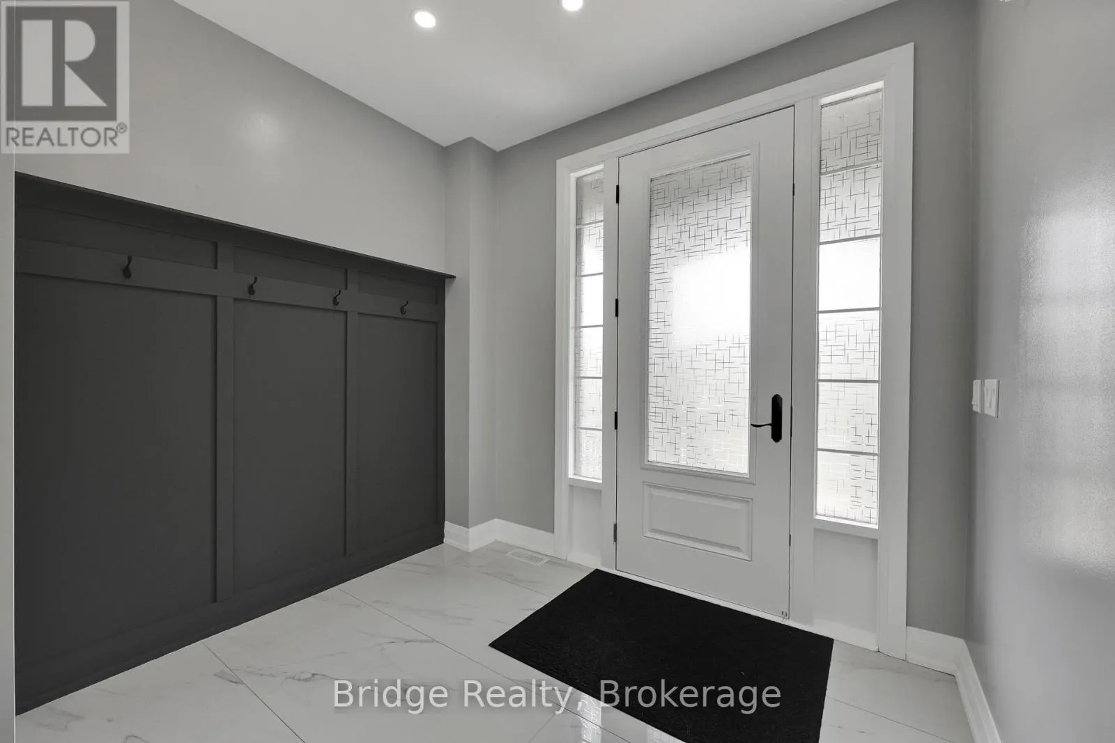 1343 UPPER THAMES DRIVE
