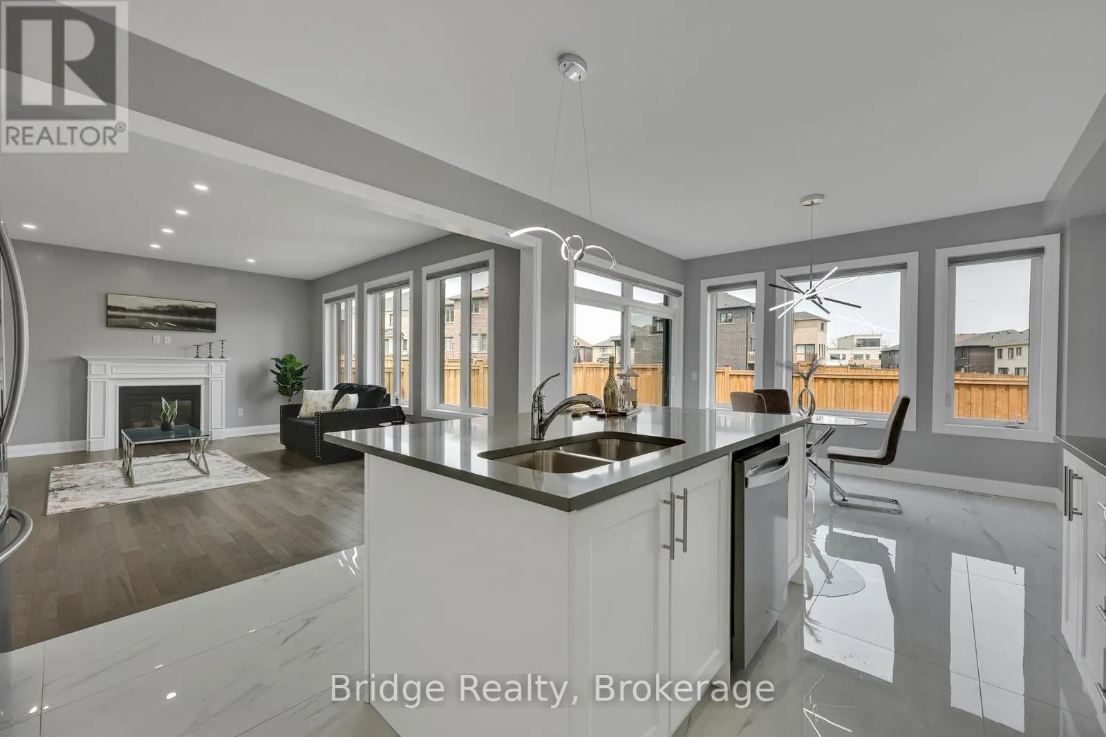1343 UPPER THAMES DRIVE