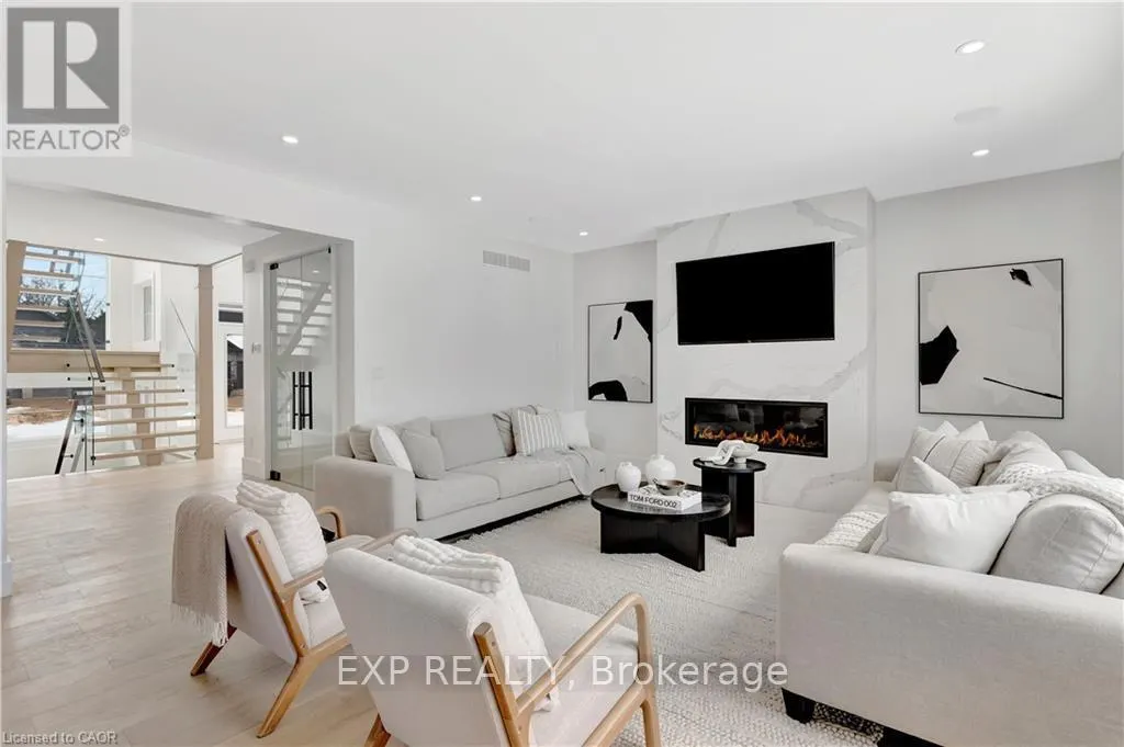 LOT 1 AVERY PLACE