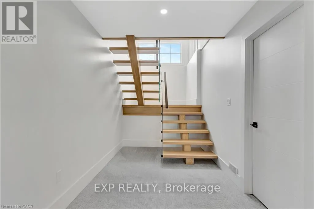 LOT 1 AVERY PLACE