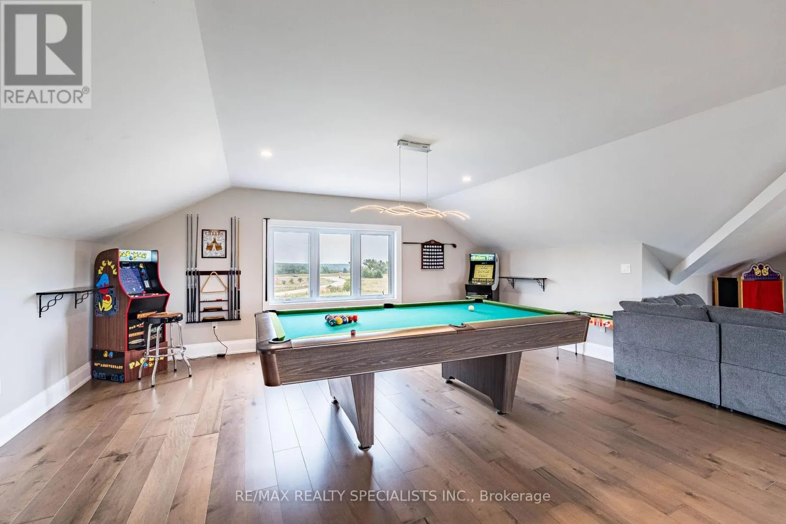 6 RUTLEDGE HEIGHTS